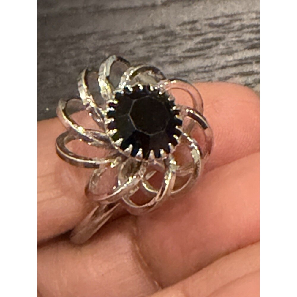 Vintage Sarah Coventry Silver Tone Swirl "Black Beauty" Adjustable Ring 1972
